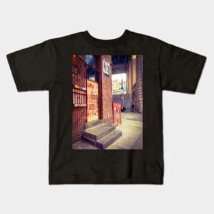 House Street Art Graffiti Dumbo Brooklyn NYC Kids T-Shirt